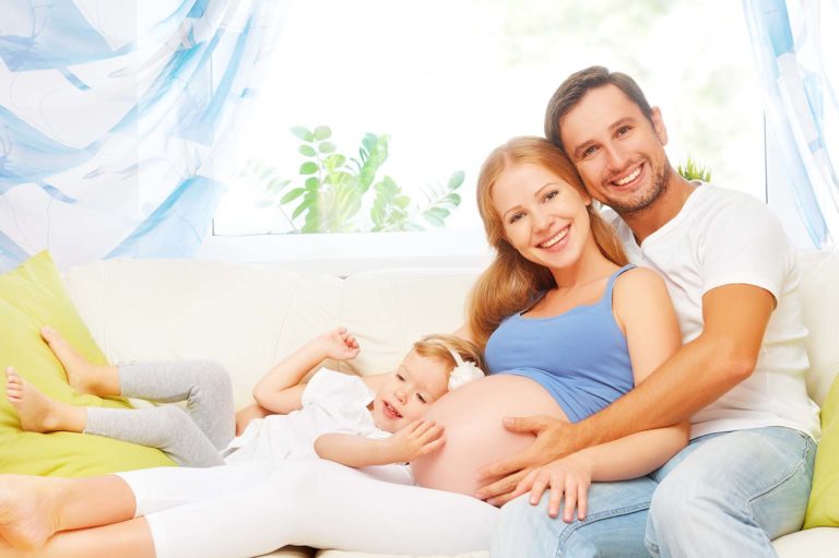 Cherishing the Journey: Heartwarming Family Maternity Photoshoot Ideas